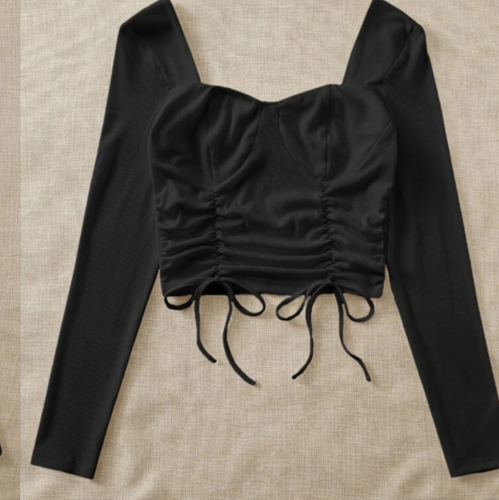 Unity Ruched Crop NEW - Picture 3 of 4